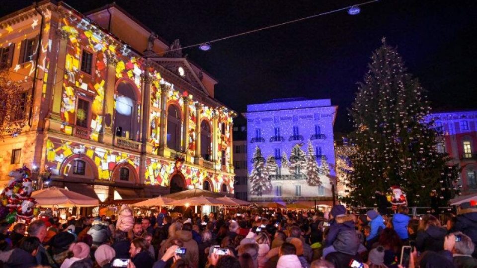 natale-in-piazza-lugano-luci